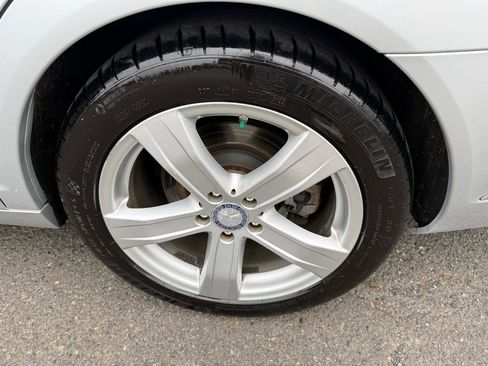Used 2010 Mercedes-Benz S 550 4MATIC image 52