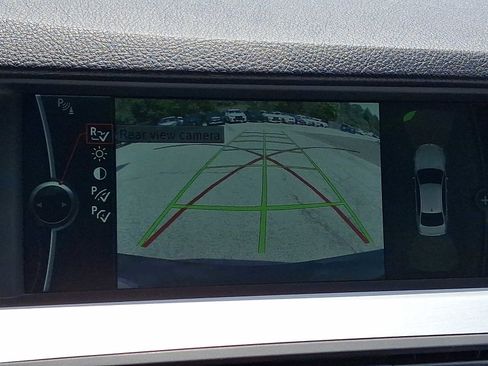 Used 2012 BMW 550i xDrive Sedan AWD/4WD image 19