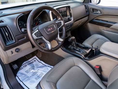 Used 2018 GMC Canyon SLT w/ Driver Alert Package image 16