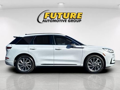 New 2026 Lincoln Corsair Grand Touring AWD/4WD image 2