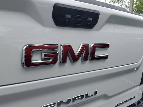 Used 2022 GMC Sierra 1500 Denali AWD/4WD image 6