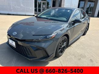 Used 2025 Toyota Camry SE FWD video 2