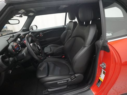 Used 2019 MINI Cooper S w/ Premium Package FWD image 7