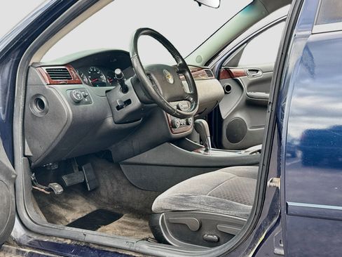 Used 2011 Chevrolet Impala LT FWD image 10