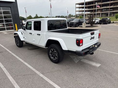New 2026 Jeep Gladiator Sport AWD/4WD image 3