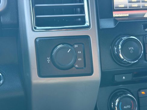 Used 2015 Ford F150 Lariat AWD/4WD image 27