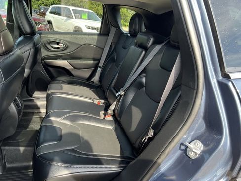 Used 2022 Jeep Cherokee Limited w/ Mopar Interior Package image 20