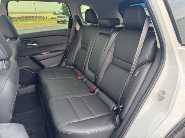 Used 2025 Nissan Rogue SV w/ SV Premium Package AWD/4WD image 22