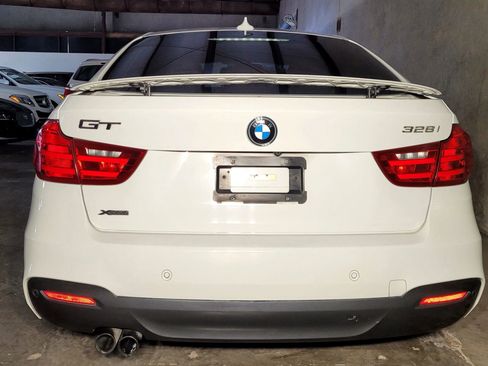 Used 2015 BMW 328i Gran Turismo xDrive image 10
