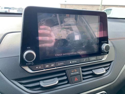Used 2022 Nissan Altima 2.5 SR FWD image 18
