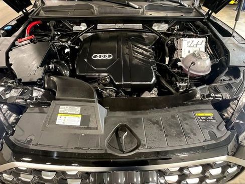 Certified 2025 Audi Q5 2.0T Premium image 10