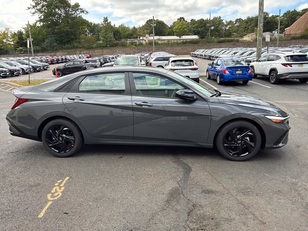 New 2026 Hyundai Elantra SEL Sport FWD image 8