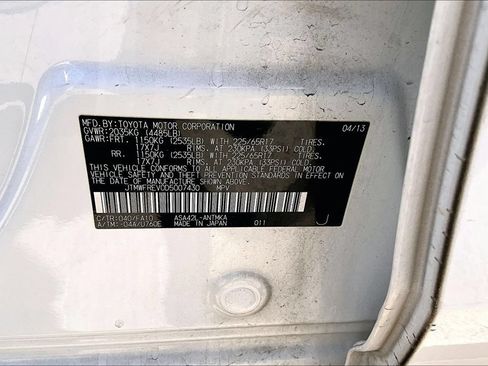 Used 2013 Toyota RAV4 XLE FWD image 9