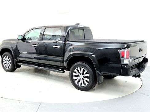Used 2023 Toyota Tacoma Limited image 4