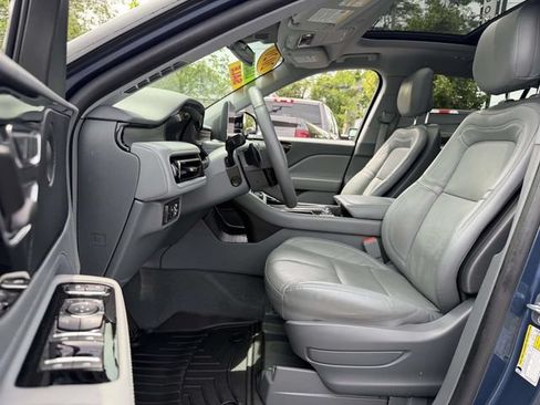 Used 2020 Lincoln Aviator Reserve w/ Equipment Group 201A RWD image 9