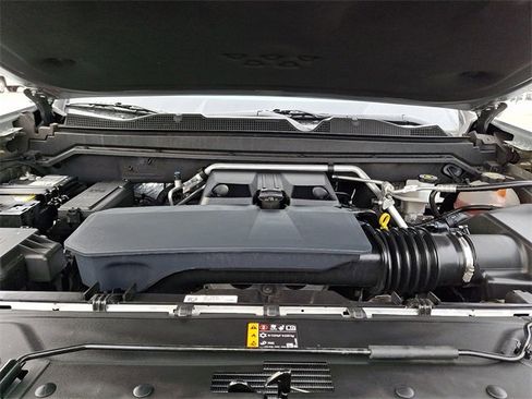 Certified 2024 Chevrolet Colorado Z71 w/ Z71 Convenience Package 2 image 27