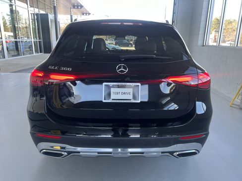 Certified 2025 Mercedes-Benz GLC 300 image 10
