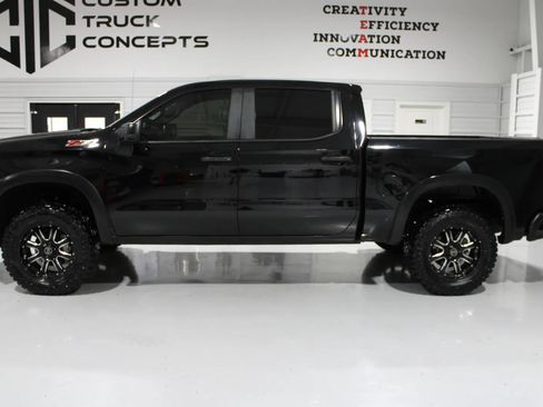 Used 2020 Chevrolet Silverado 1500 W/T w/ WT Value Package AWD/4WD image 2
