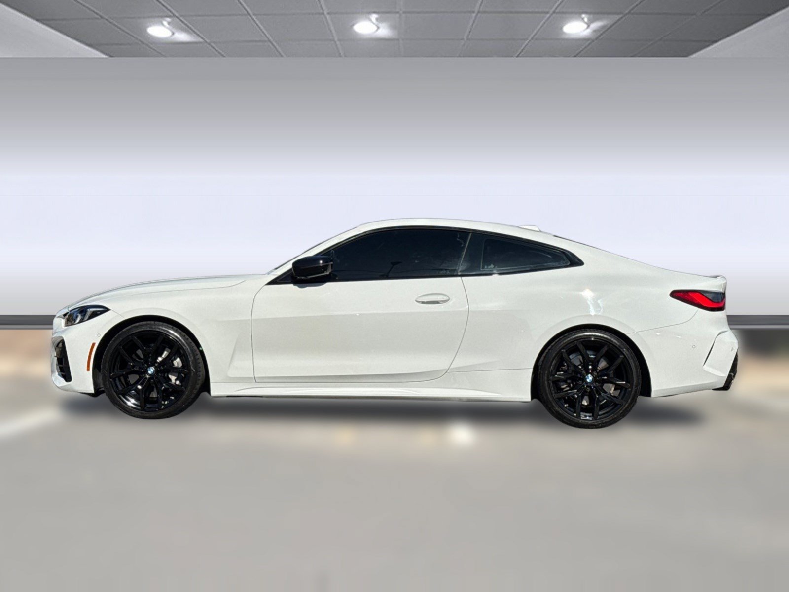 Used 2025 BMW 430i Coupe w/ M Sport Package RWD image 2