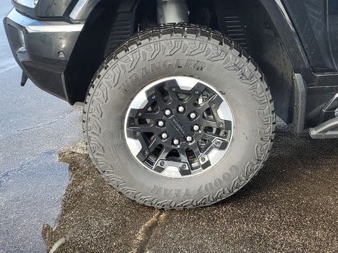 Used 2024 GMC Hummer EV 2X w/ Extreme Off-Road Package AWD/4WD image 9