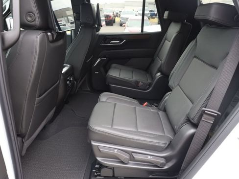 New 2026 GMC Yukon Denali w/ Denali Reserve Package AWD/4WD image 18