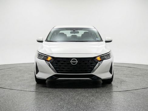 Used 2025 Nissan Sentra SV FWD image 2