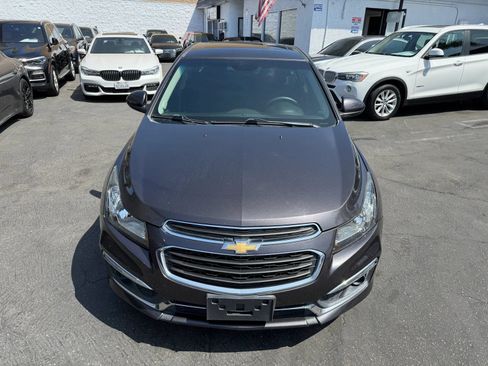 Used 2015 Chevrolet Cruze LT w/ Sun And Sound Package FWD image 9