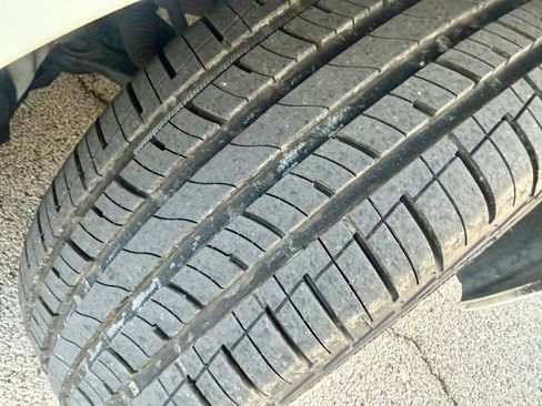 Used 2018 Toyota Avalon Limited FWD image 42