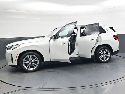 Used 2025 BMW X3 xDrive30i image 38