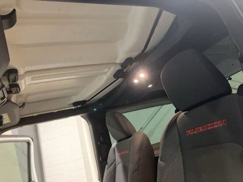 Used 2024 Jeep Wrangler Rubicon w/ Technology Group image 25
