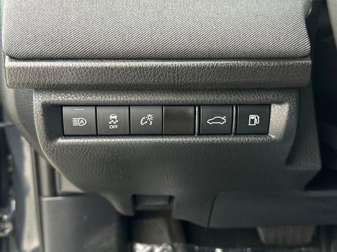 Used 2025 Toyota Camry LE image 16