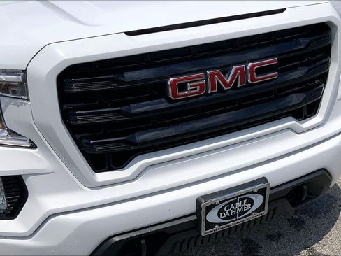Used 2022 GMC Sierra 1500 Elevation w/ X31 Off-Road Package AWD/4WD image 28