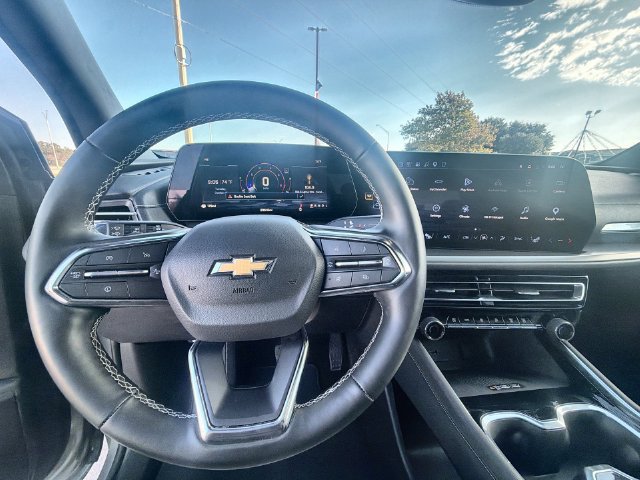 Used 2026 Chevrolet Traverse LT w/ Driver Confidence Package FWD image 11