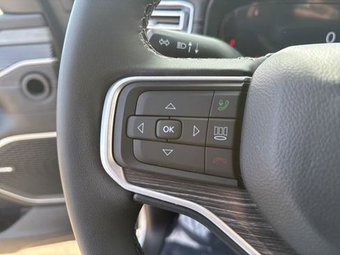 Used 2024 Jeep Wagoneer L Series II w/ Flexible Seating Group image 18