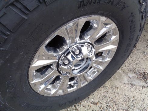 Used 2019 Ford F250 XLT w/ XLT Premium Package image 17