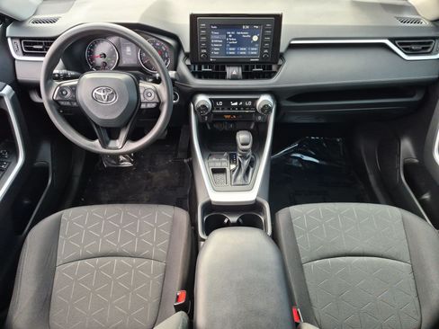 Used 2021 Toyota RAV4 XLE w/ Carpet Mat Package (TMS) FWD image 21