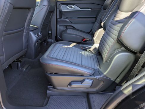 New 2026 Ford Explorer ST-Line w/ ST-Line Street Pack image 28