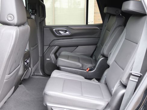 Used 2023 Chevrolet Tahoe Z71 AWD/4WD image 32
