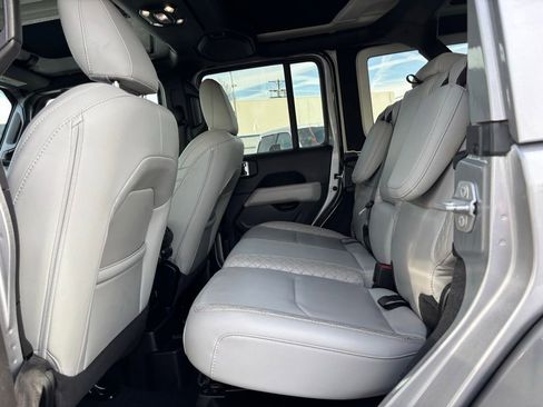 Used 2021 Jeep Wrangler Unlimited Sahara image 23