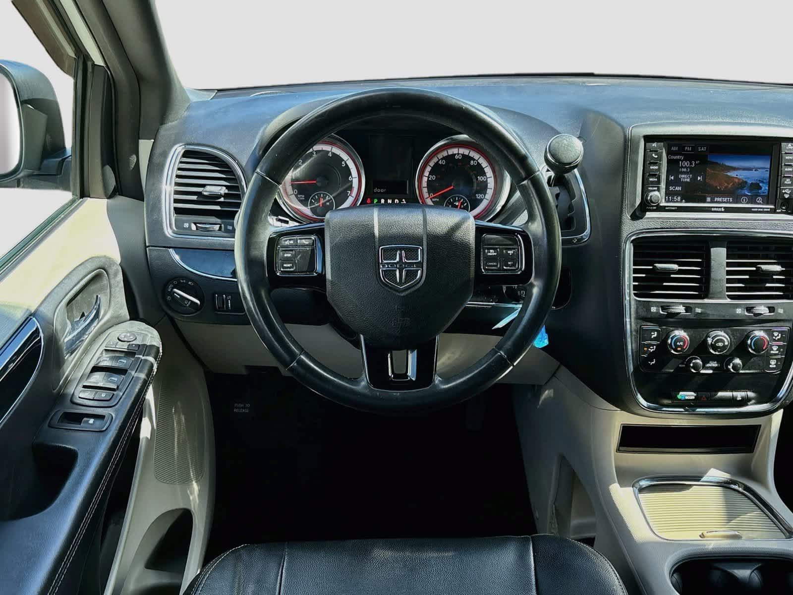 Used 2018 Dodge Grand Caravan SXT FWD image 22