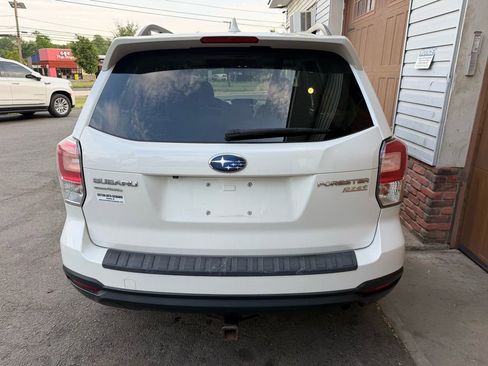 Used 2017 Subaru Forester 2.5i Premium AWD/4WD image 4