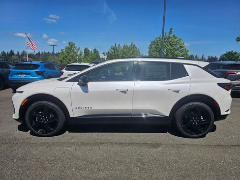 New 2025 Chevrolet Equinox EV RS image 8