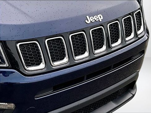 Used 2019 Jeep Compass Latitude w/ Cold Weather Group AWD/4WD image 29