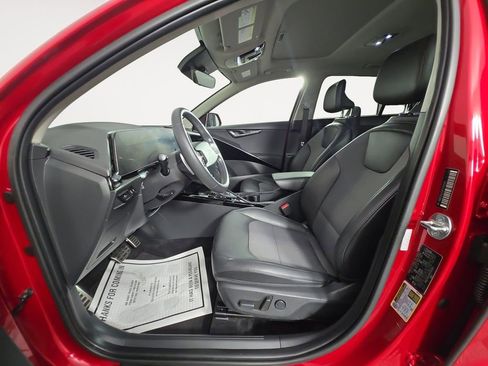 Used 2023 Kia Niro EX Touring image 9
