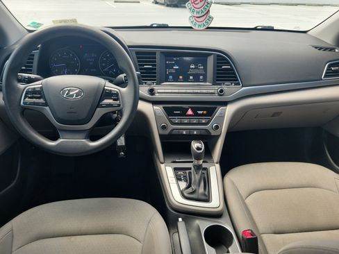 Used 2017 Hyundai Elantra SE FWD image 15
