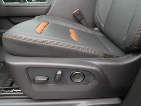 New 2026 GMC Sierra 1500 AT4 w/ AT4 Premium Package image 9