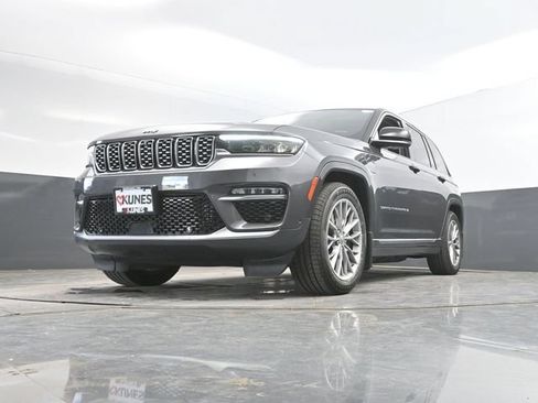 Used 2022 Jeep Grand Cherokee Summit w/ MOPAR Finishing Package AWD/4WD image 54