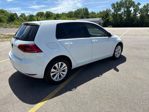 Used 2015 Volkswagen Golf TDI S FWD image 5