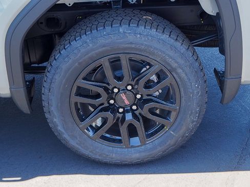 New 2025 GMC Sierra 1500 Elevation image 5