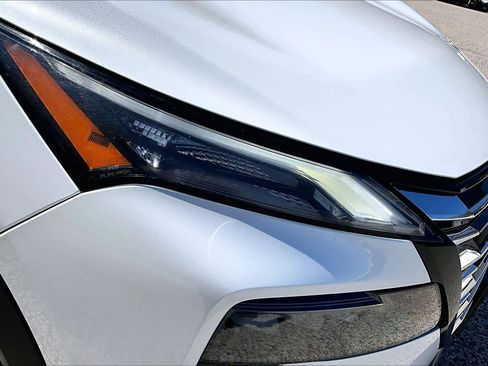 Used 2024 Nissan Rogue SV AWD/4WD image 27